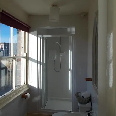 Waterfront Hotel 3*